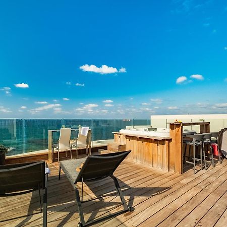 Penthouse 3Br + Roof Top + Parking - On The Beach Haifa Kültér fotó