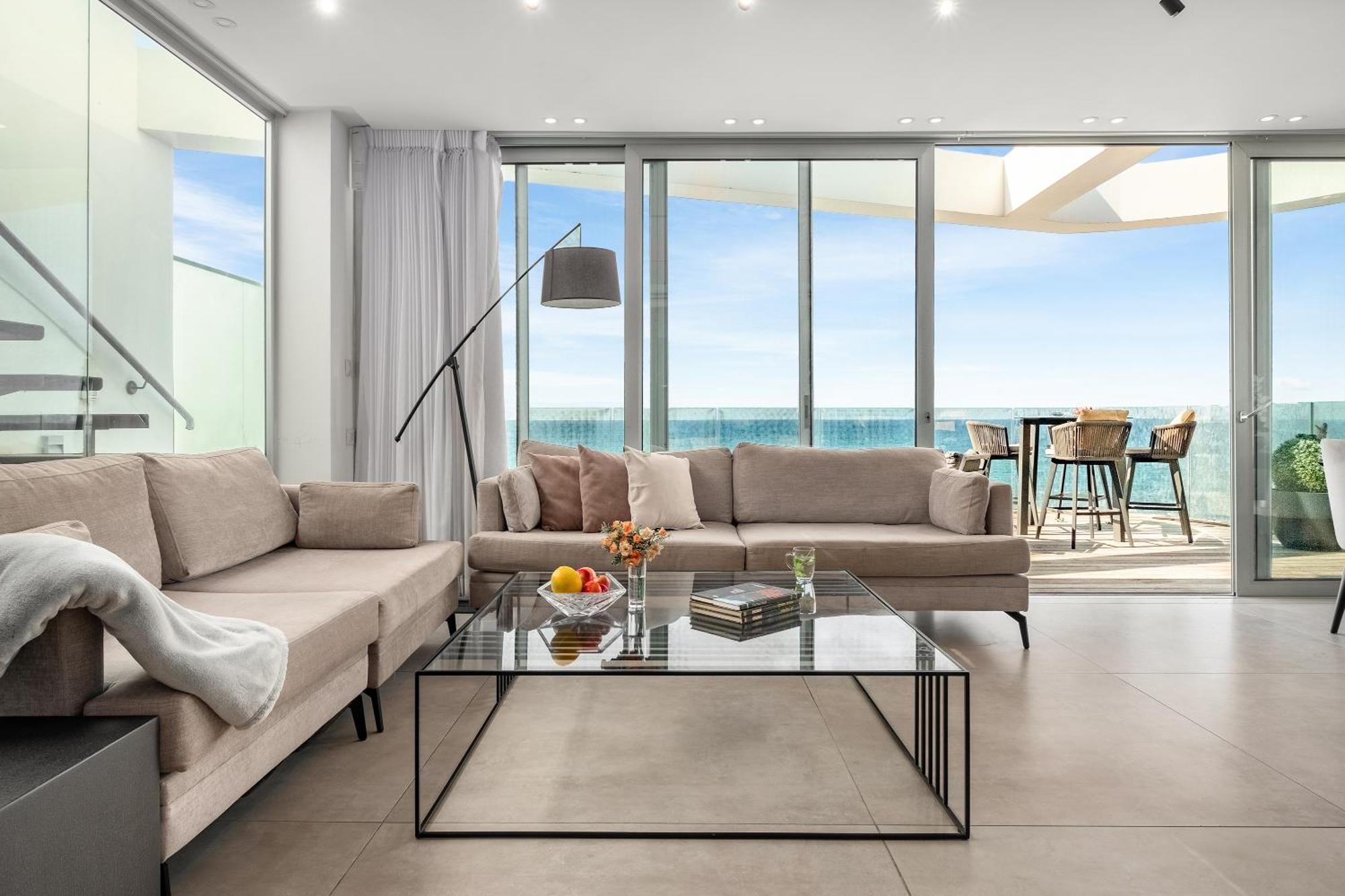 Penthouse 3Br + Roof Top + Parking - On The Beach Haifa Kültér fotó